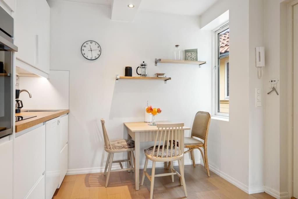 Ferienwohnung Central City Apt. Neighbor To Unesco Bryggen! Bergen Exterior foto